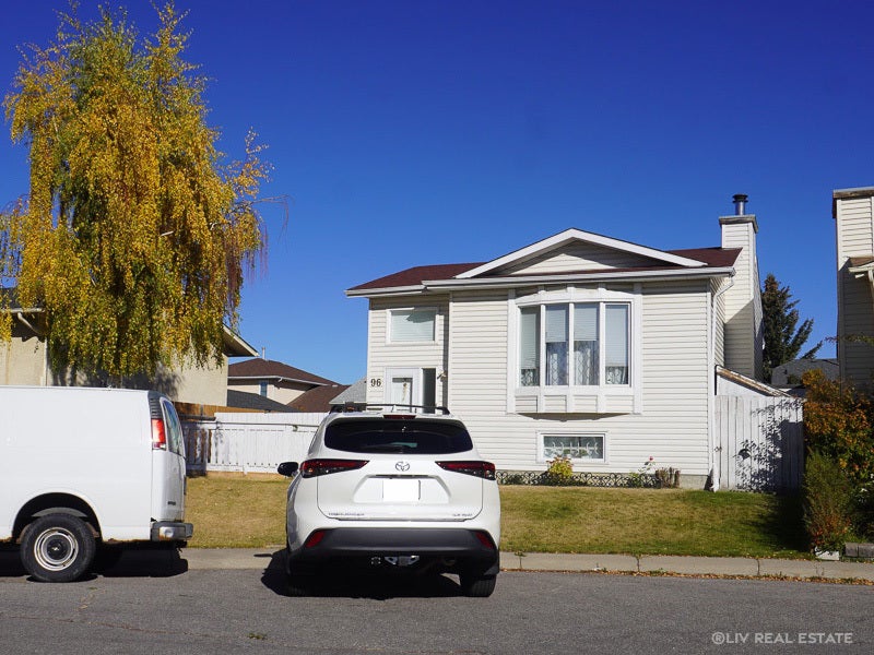 Applewood Park Homes for Sale in East Calgary Liv Real Estate® Listings